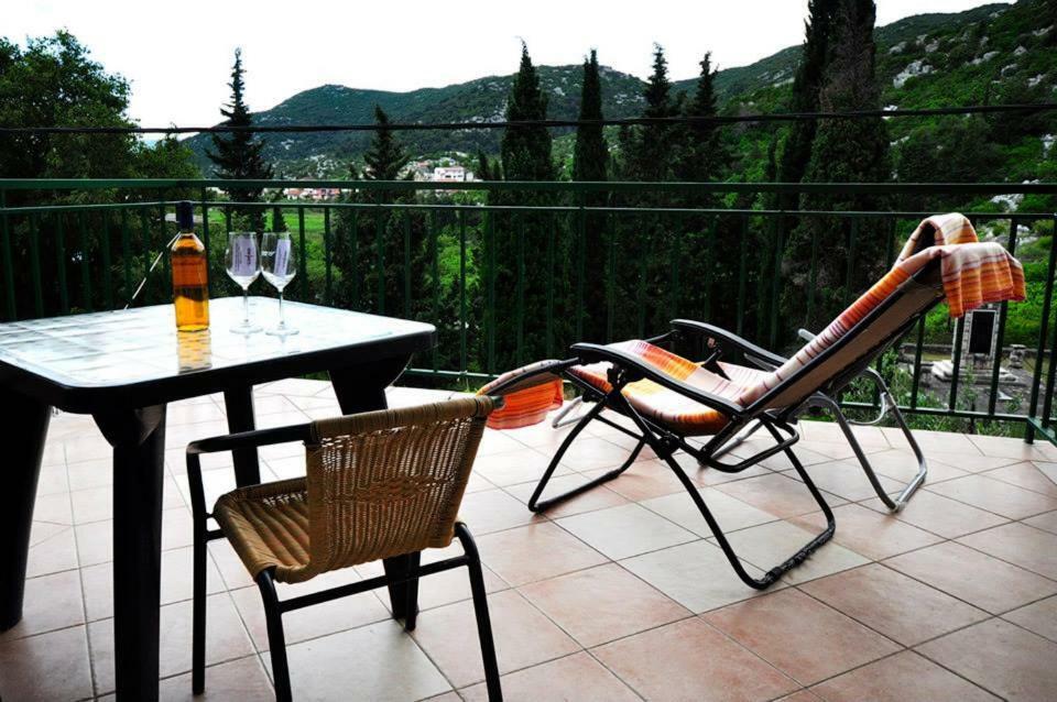 Apartments Franic Ploce  Buitenkant foto